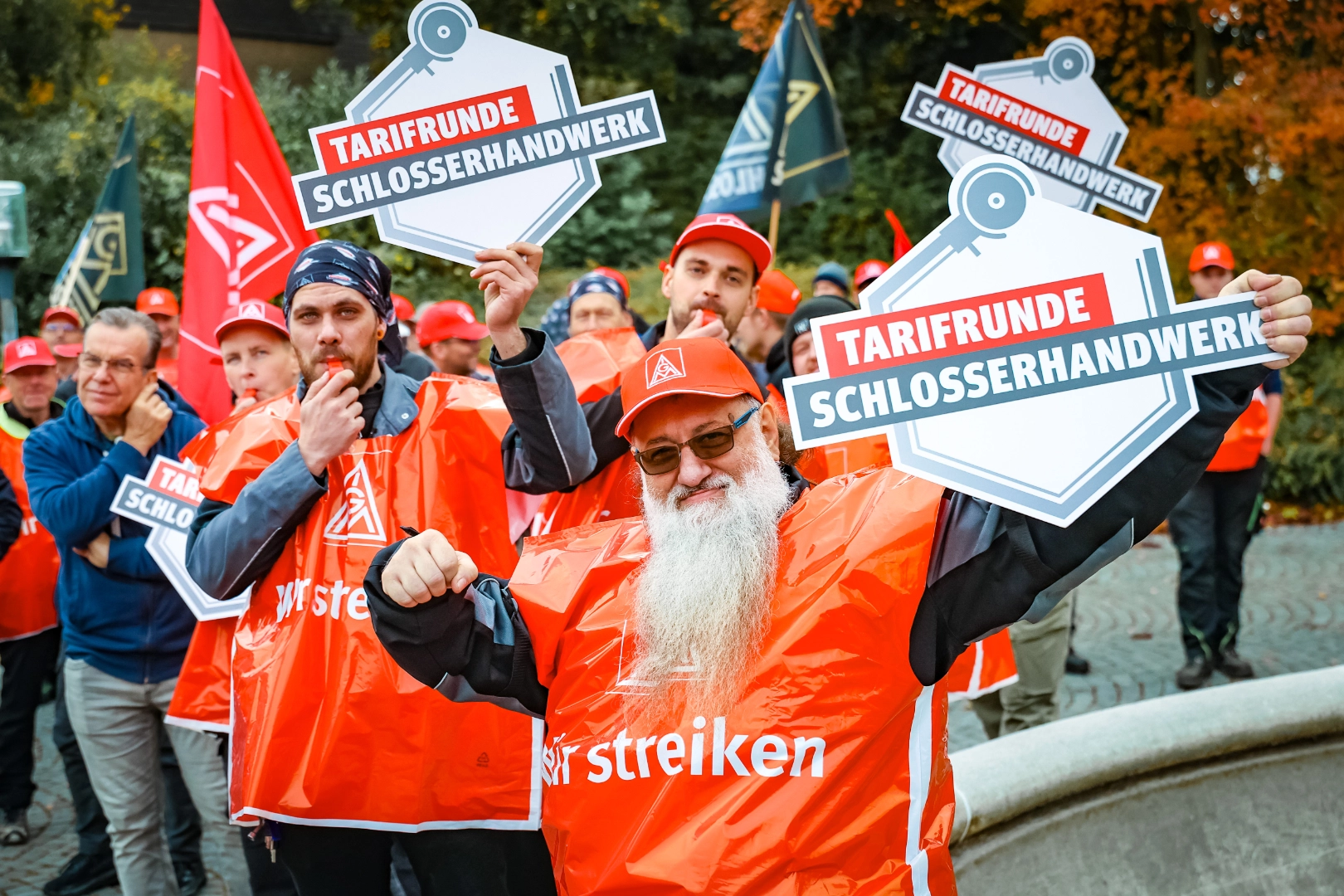 Warnstreik der Schlosser in Lübbecke