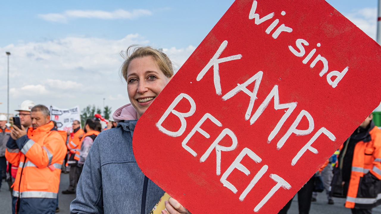 Tarifrunde Eisen und Stahl: Warnstreik Salzgitter AG