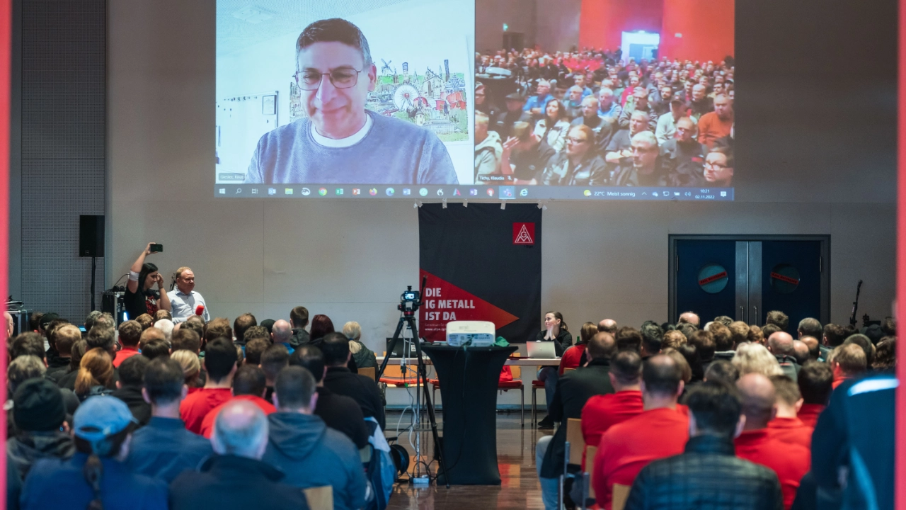 Impressionen der Warnstreikaktion in Stadthalle Attendorn