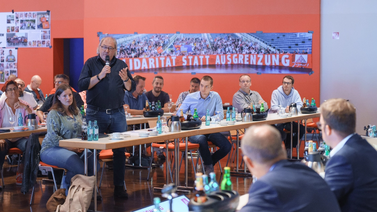 Impressionen der Gremienkonferenz mit Friedrich Merz. IG Metall Olpe in der Stadthalle Attendorn