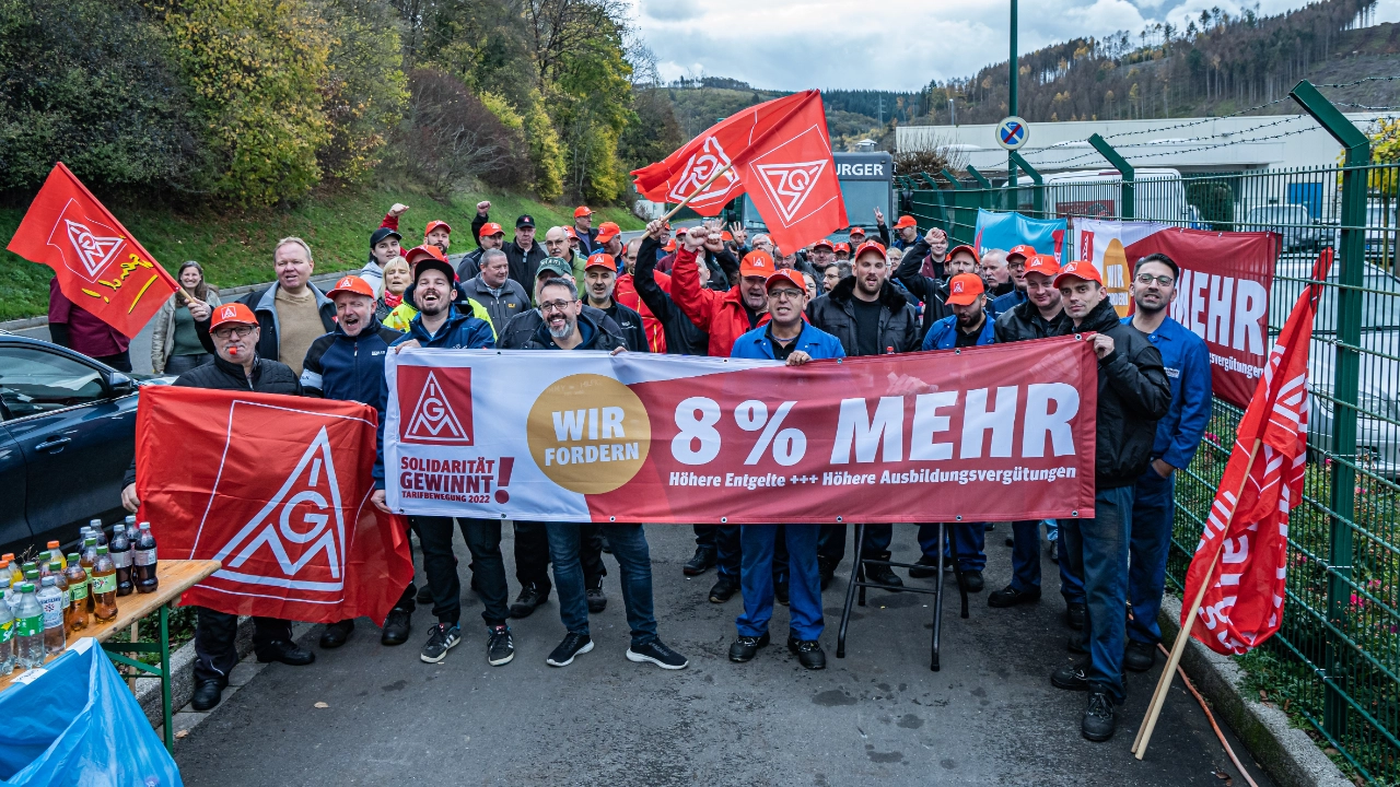 Warnstreik Bilder GS Olpe Beulco Kirchhoff