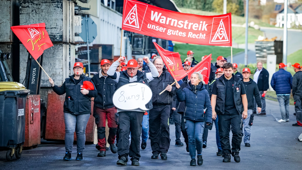 Impressionen Warnstreik Heinrich Huhn Kreis Olpe