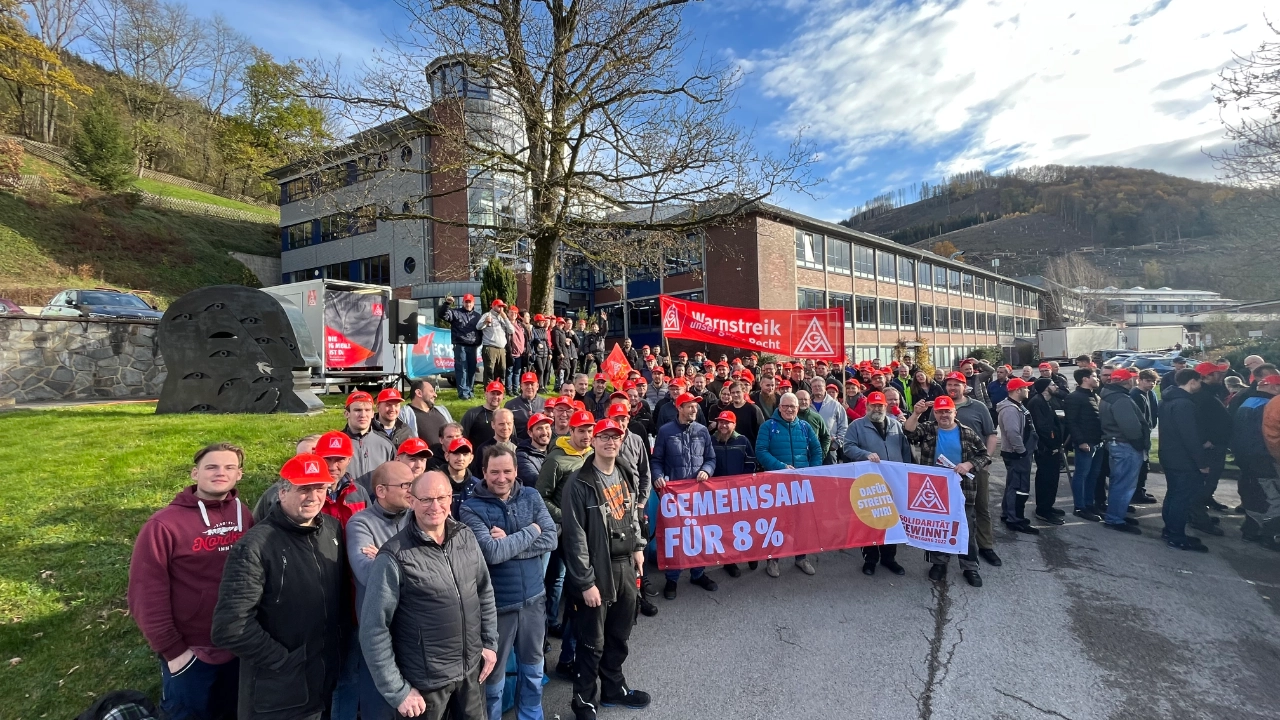 Impressionen Warnstreik Grosshaus Kreis Olpe