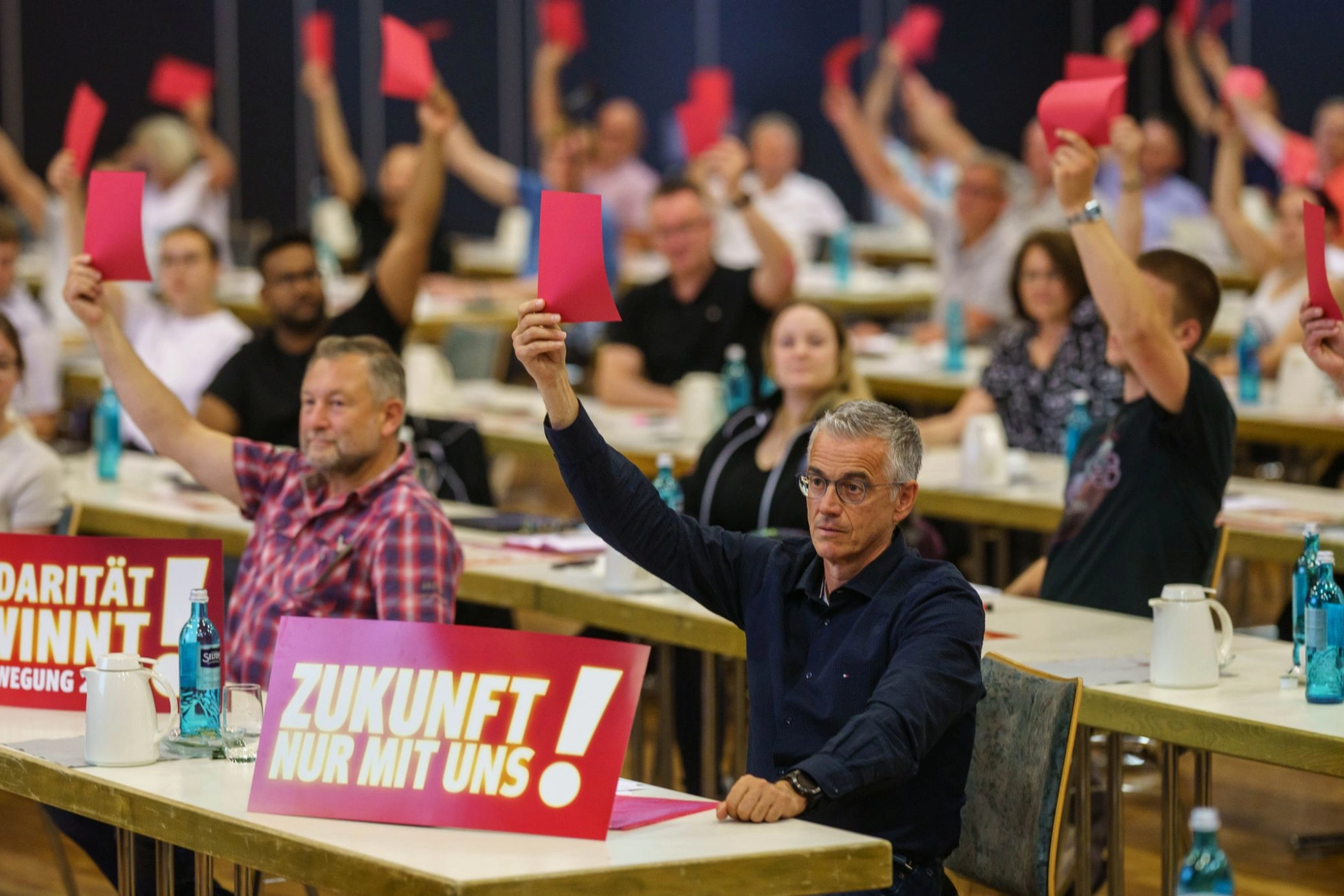 Am 30.06.2022 beschließt die Metall-Tarifkommission in Friedberg die Forderung.