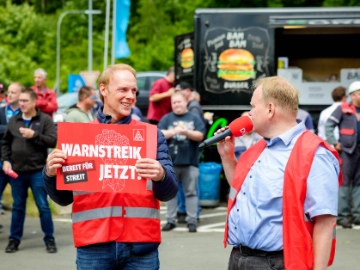 Ende der Friedenspflicht: Erster Warnstreik in Finnentrop