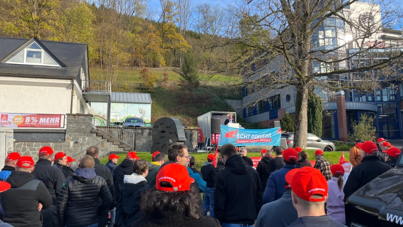 Impressionen Warnstreik Grosshaus Kreis Olpe