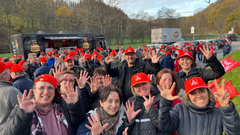Impressionen Warnstreik Grosshaus Kreis Olpe